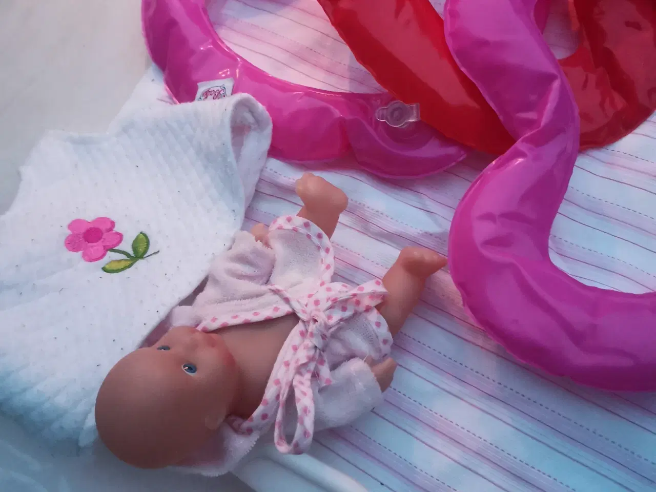 Billede 2 - Baby bade sæt 5 kr ialt 🌸