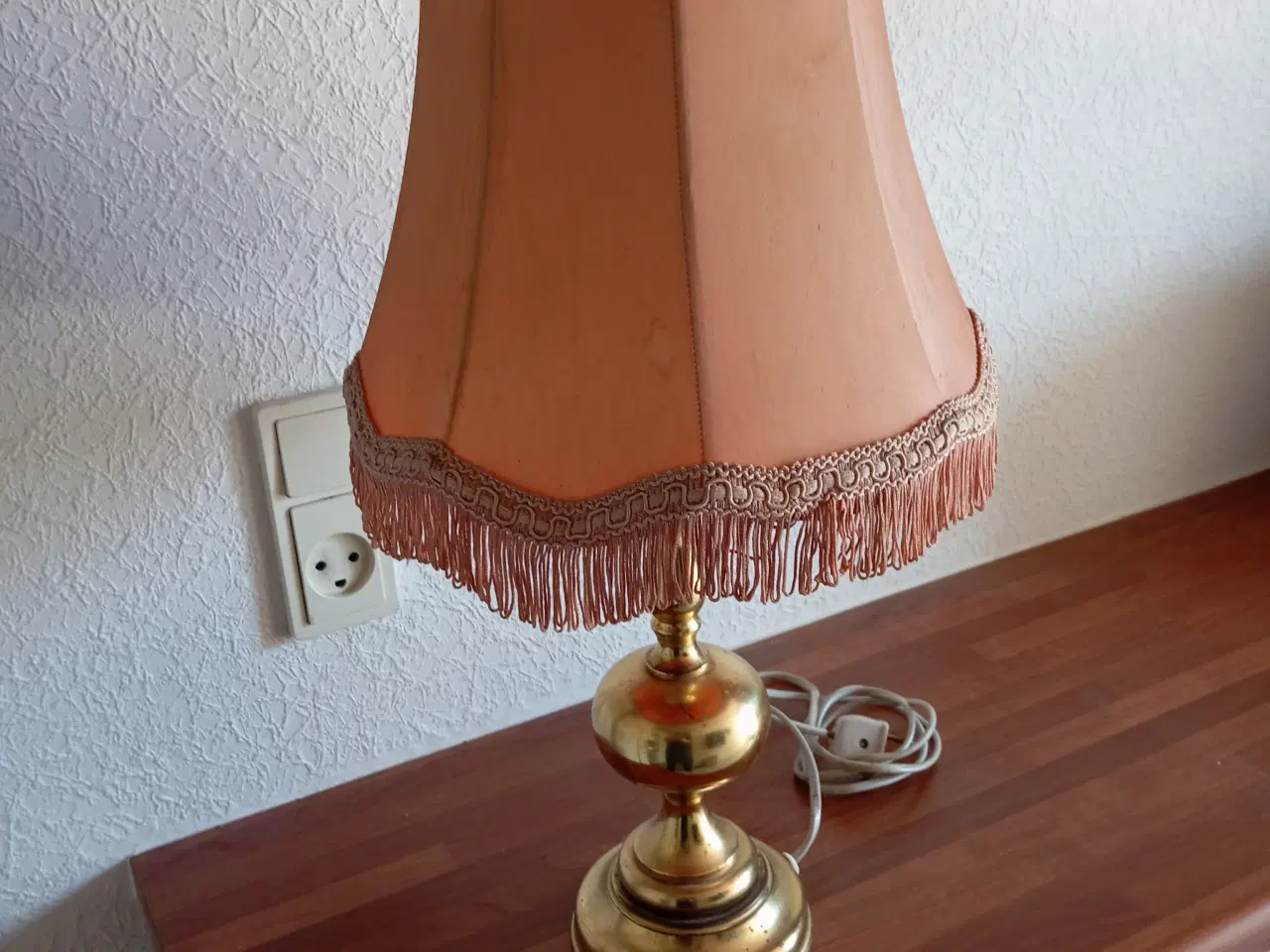 Billede 1 - Antik messing lampe