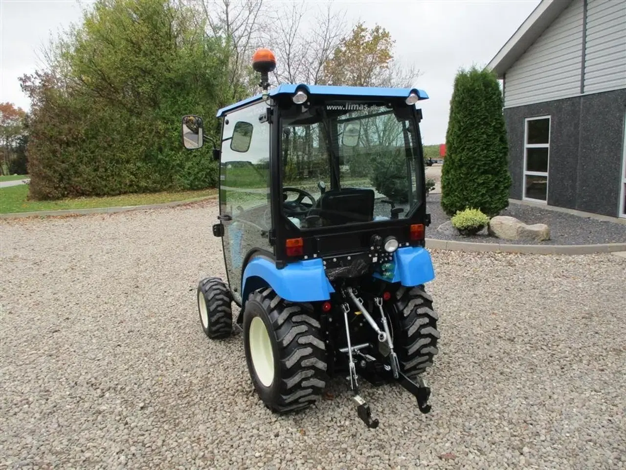 Billede 11 - LS J27 HST Med kabine, frontlift og frontPTO