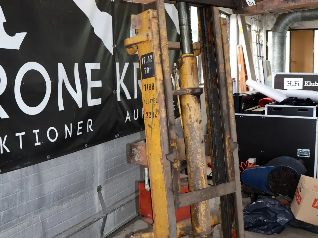 Billede 9 - Hjemmelavet autolift, afprøvet uden bil, kører