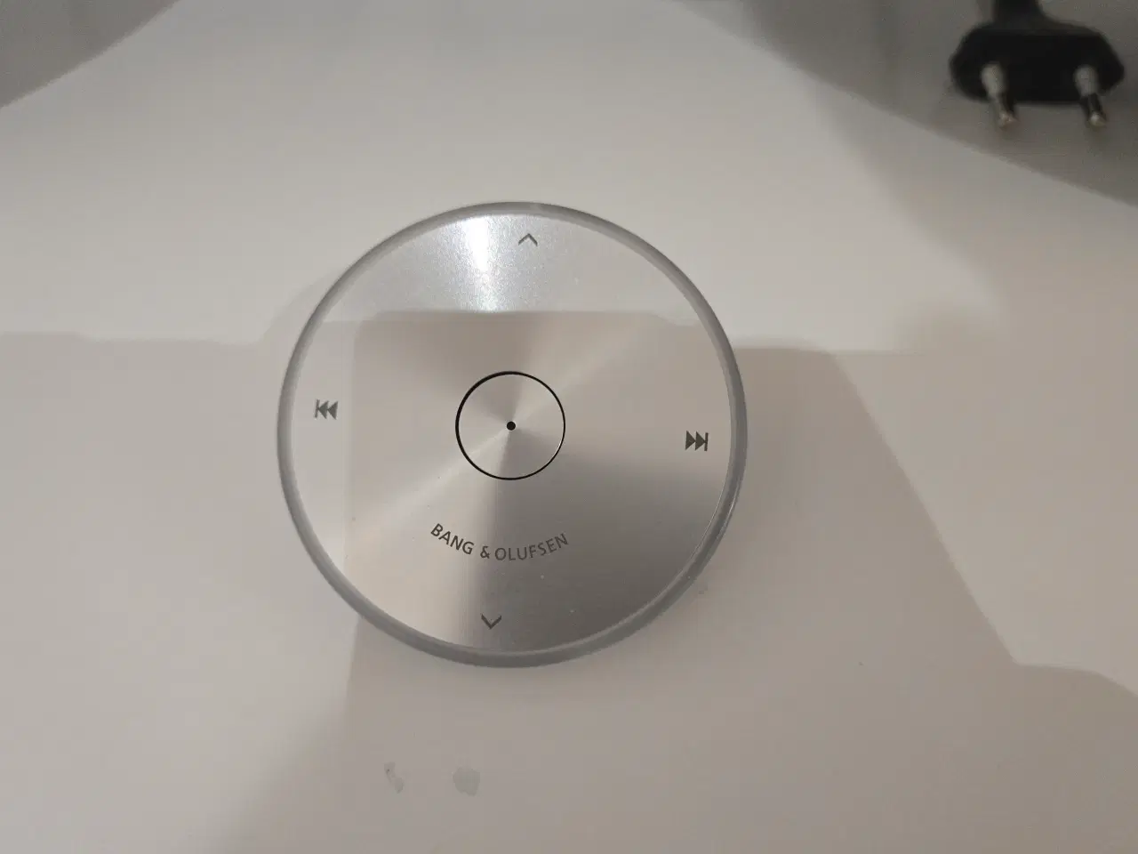 Billede 6 - Lækker Bang og Olufsen højtaler med fjernbetjening