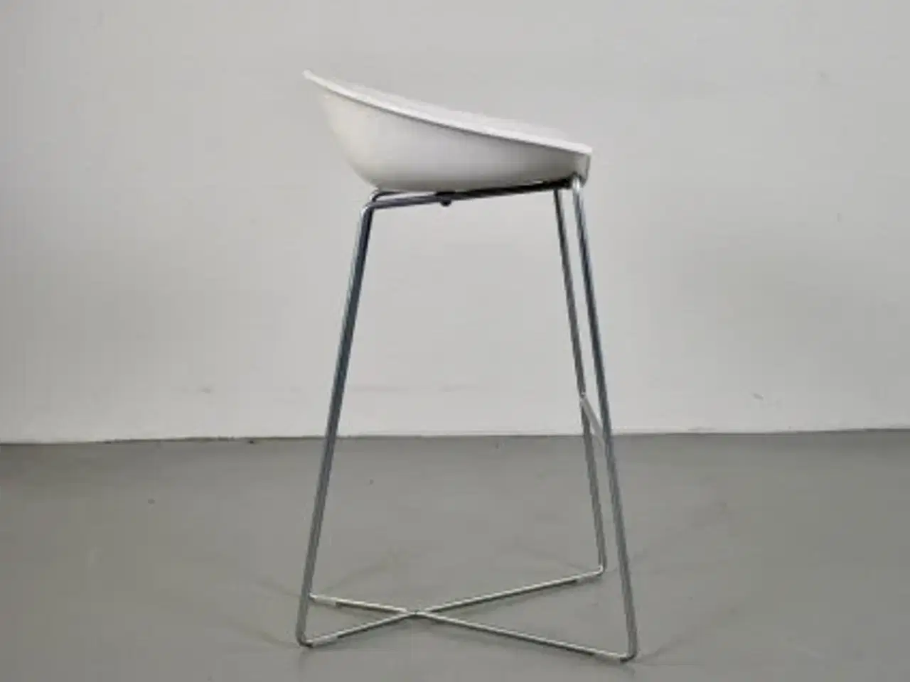 Billede 2 - Barstol fra fronterra furniture i hvid
