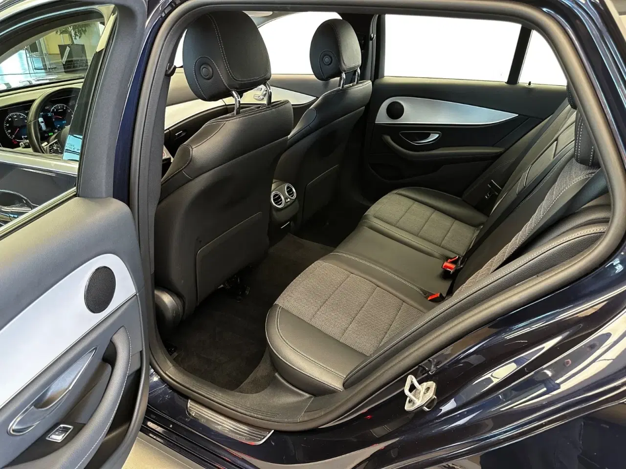 Billede 8 - Mercedes E300 de 2,0 Advantage stc. aut.
