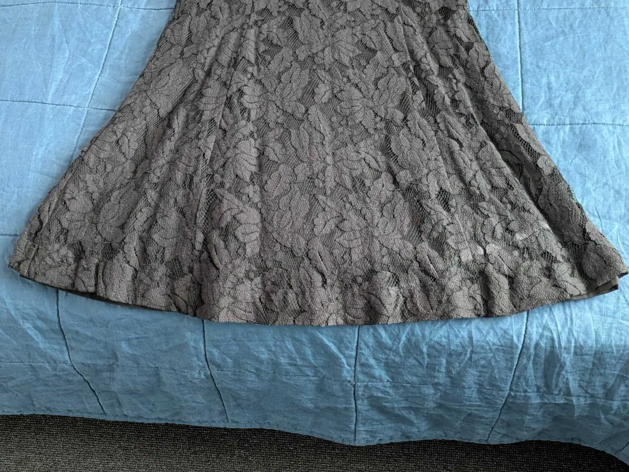 Billede 1 - Flot sort blondekjole fra Rosemunde 