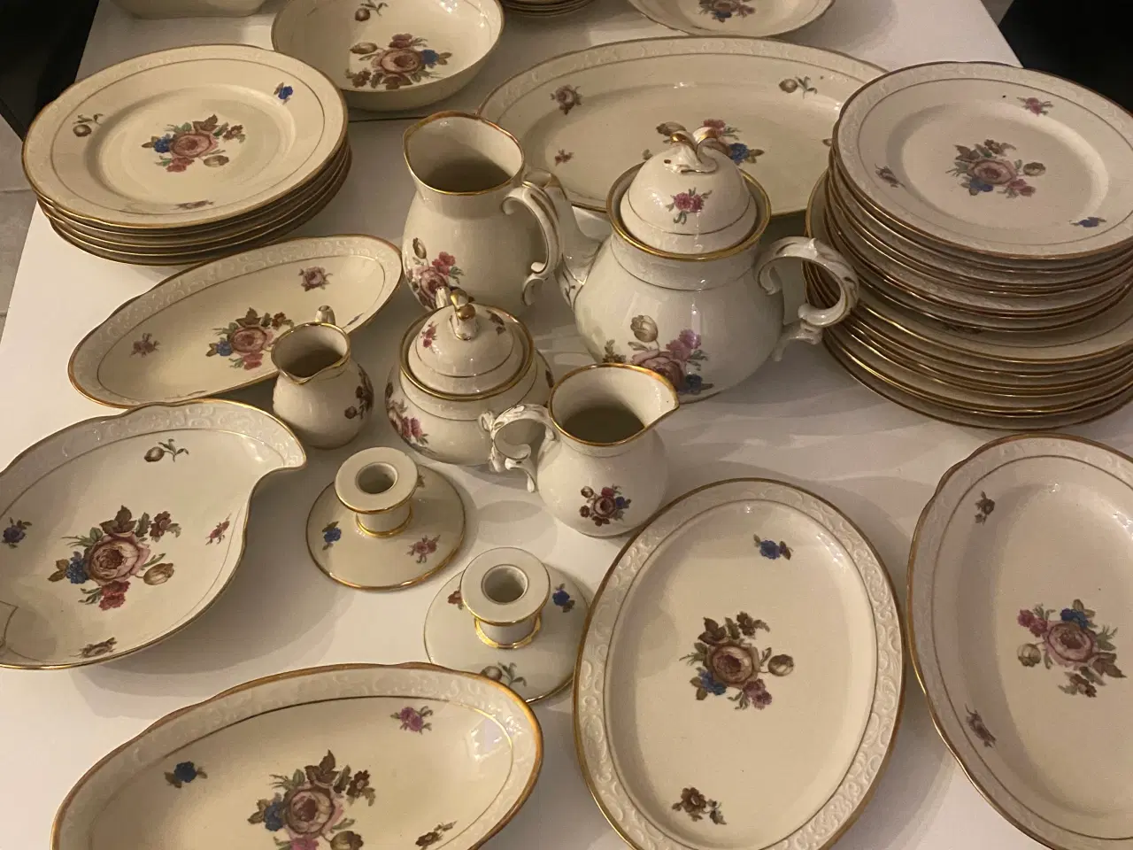 Billede 1 - Rosenborg stel fra Københavns porcelænsfabrik