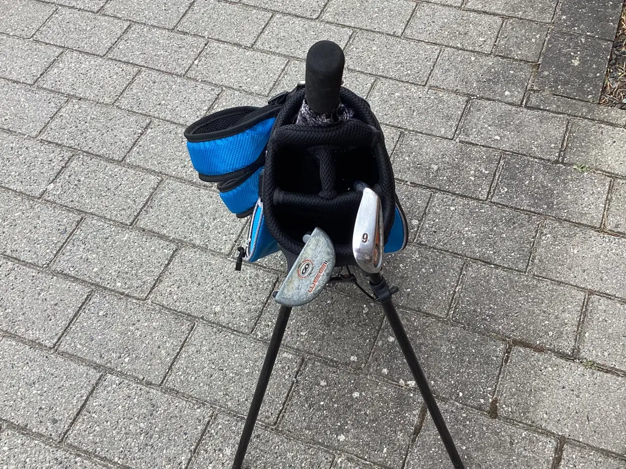 Billede 4 - GOLFBÆREBAG  til lille junior . Baggens H 60 cm