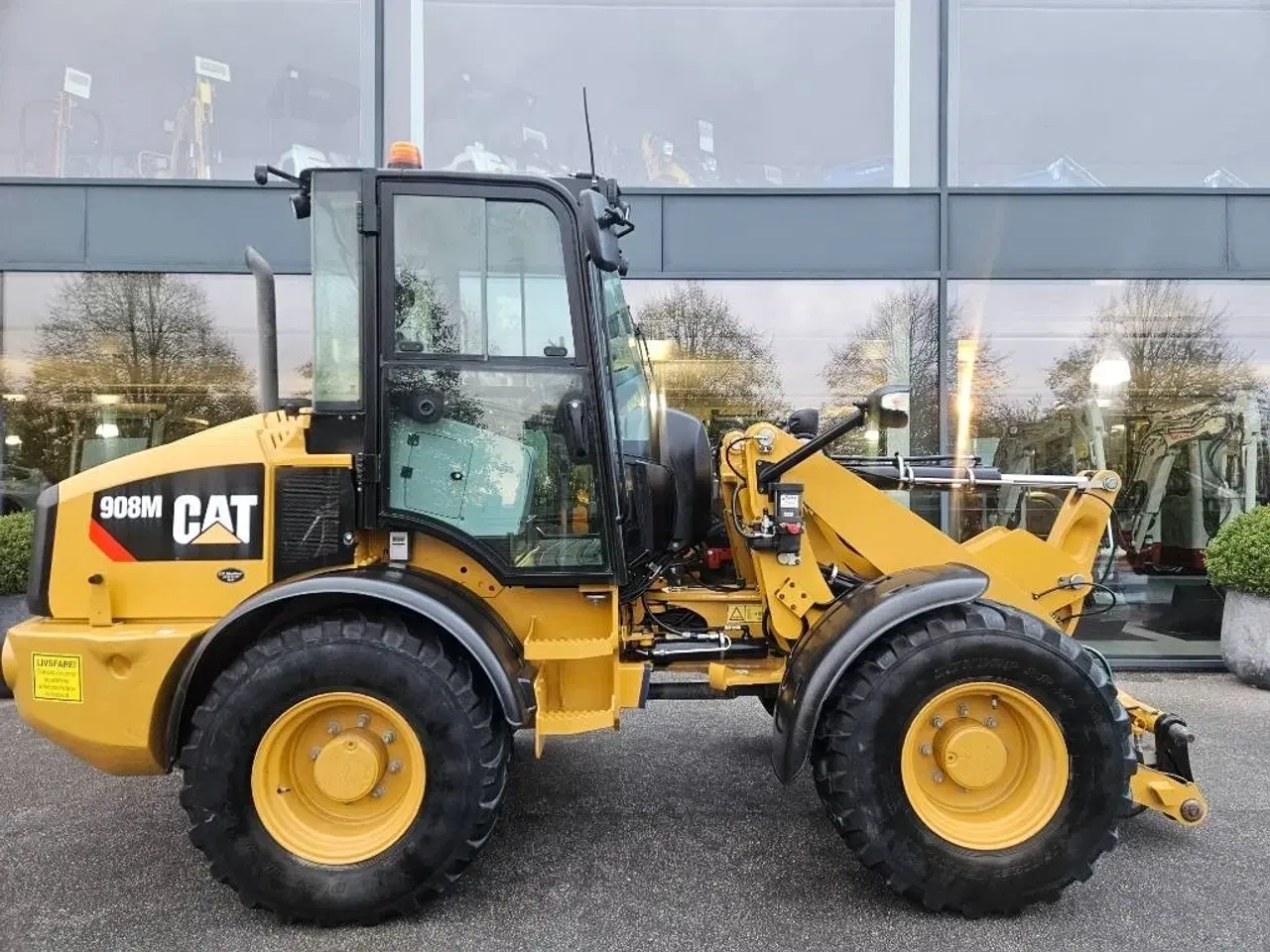 Billede 2 - CAT 908m