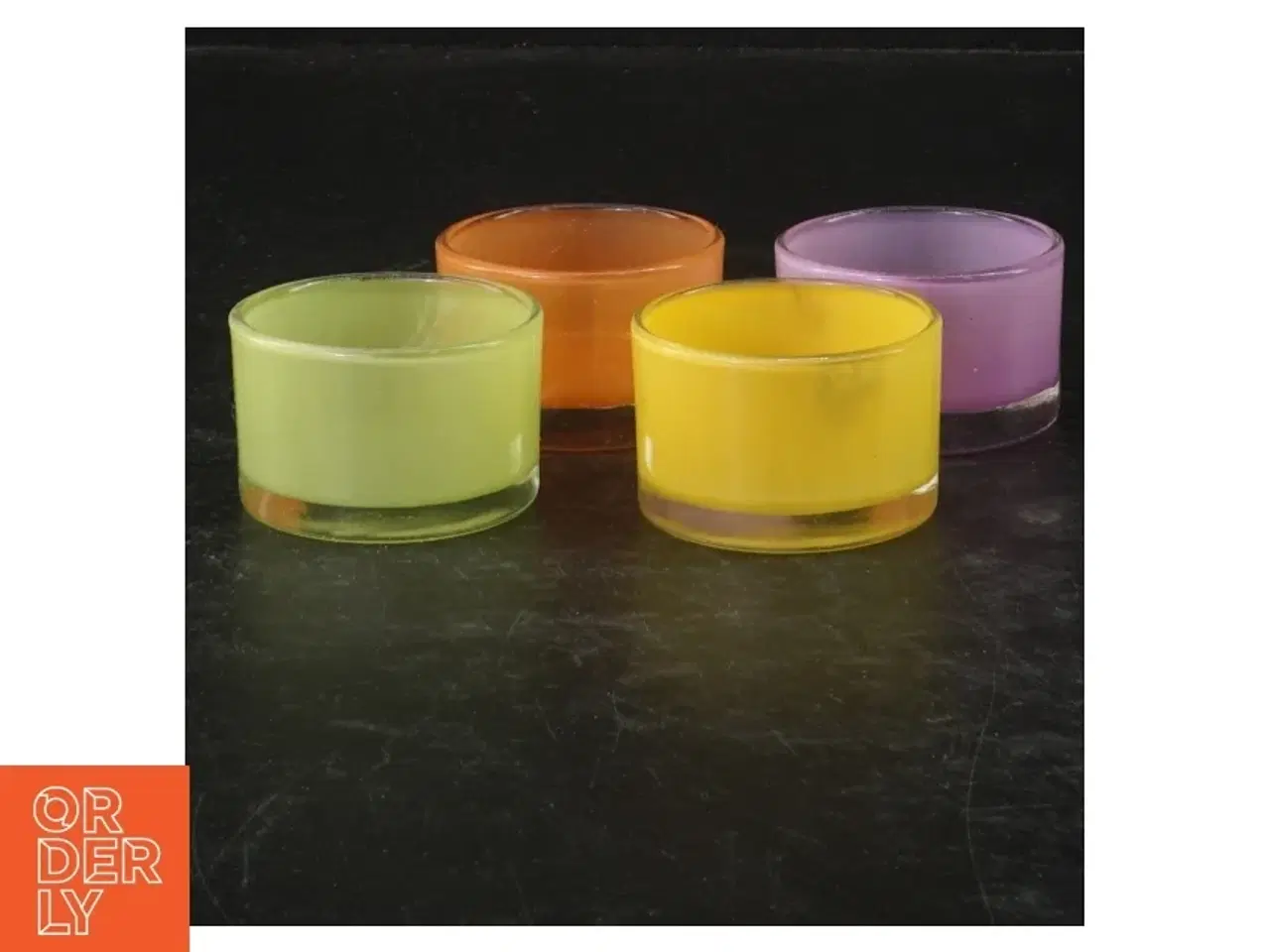 Billede 5 - Farvede glas skåle (str. 5 cm. 4 styk)