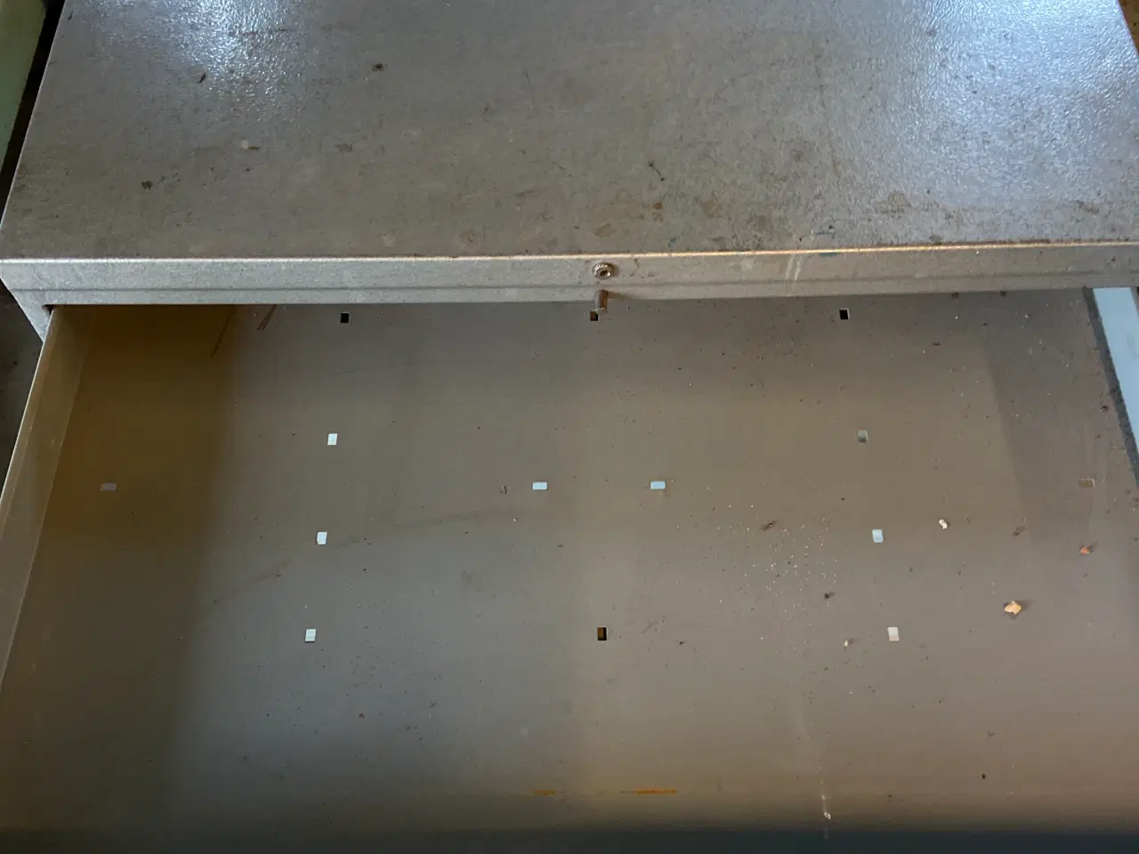 Billede 2 - Stål reol til værksted