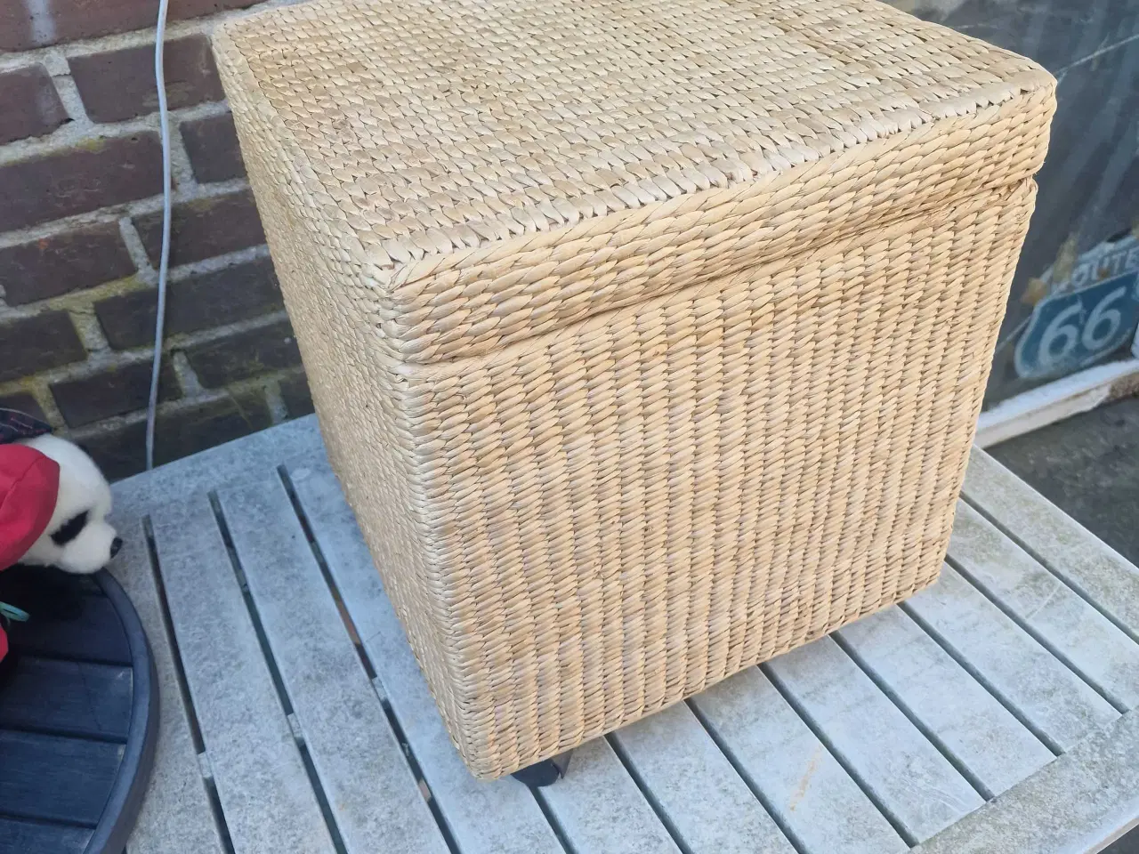 Billede 1 - Skammel og opbevaring