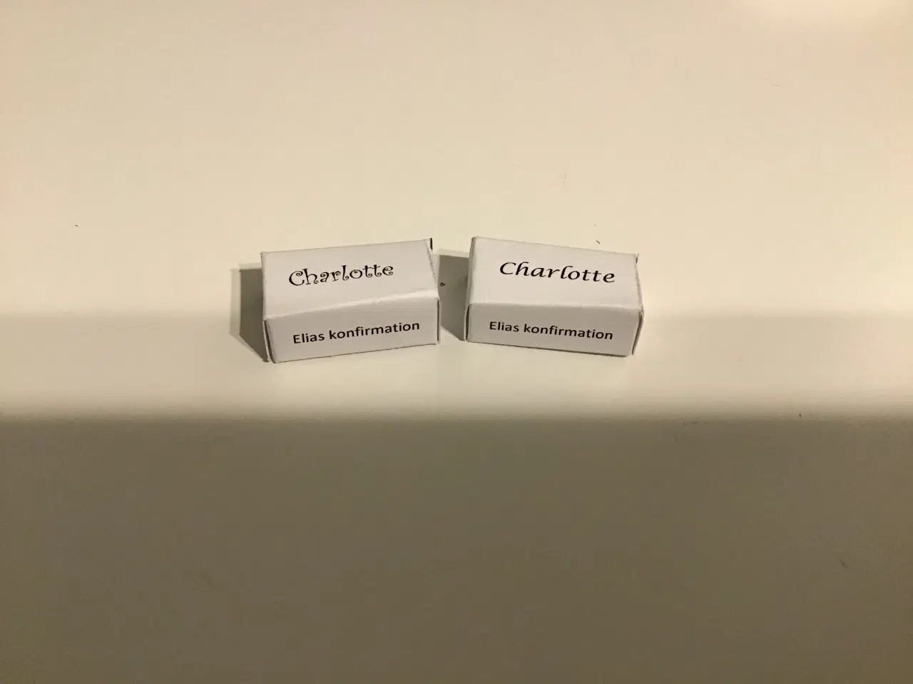 Billede 2 - Små æsker med navn til konfirmation