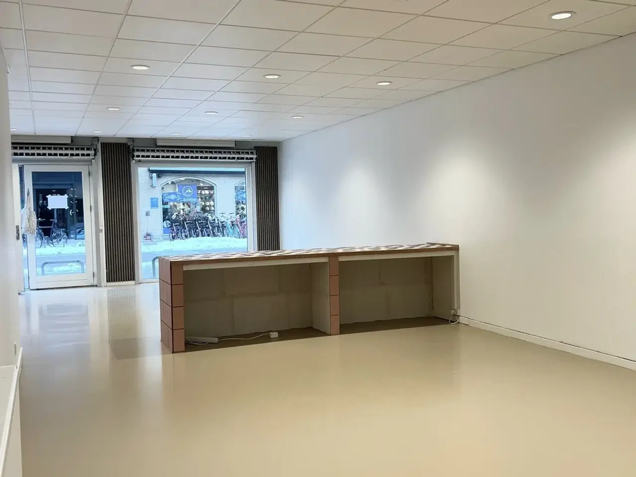 Billede 6 - Butikslokale midt på gågagden i Allerød til leje