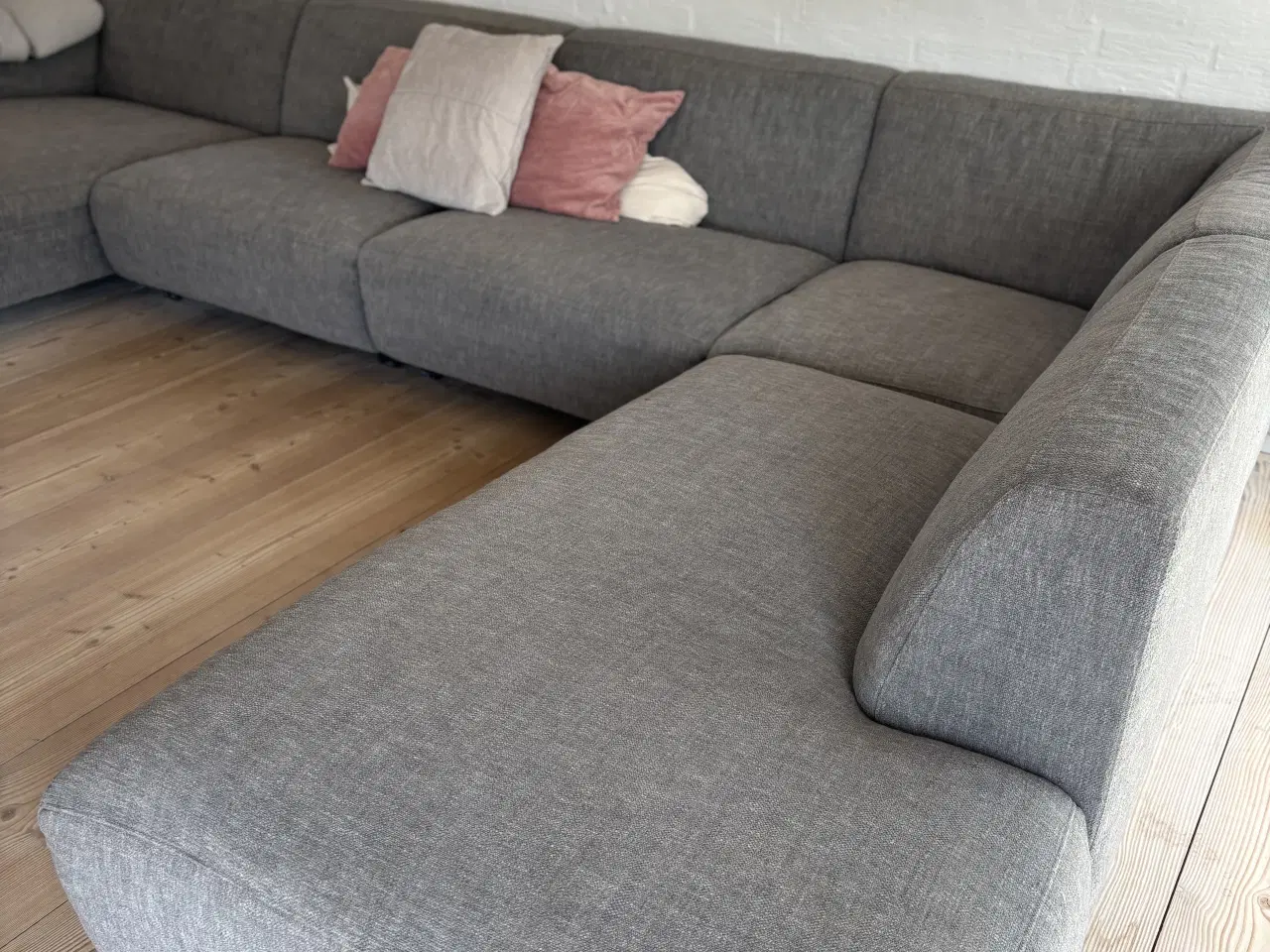 Billede 3 - Stor sofa med chaiselong 
