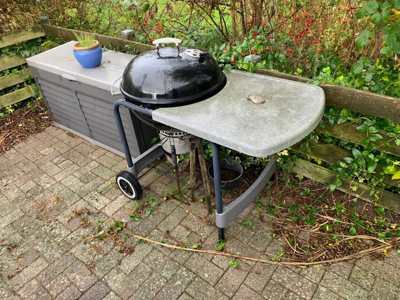 Billede 1 - Weber Kuglegrill med bord