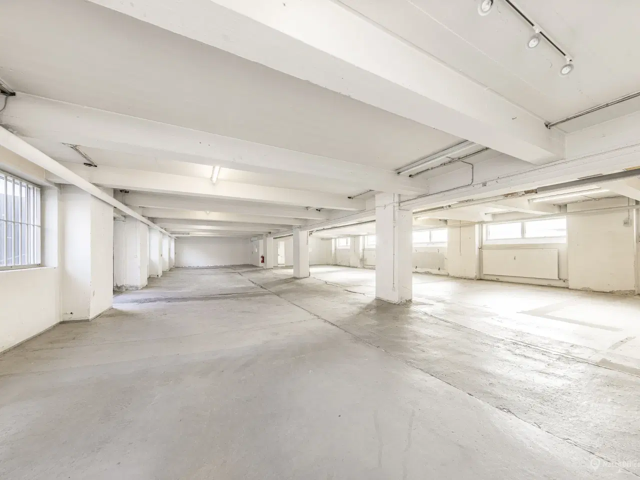 Billede 3 - Stort centralt lager på Nørrebro - med mulighed for dobbeltgarage mod ekstra leje