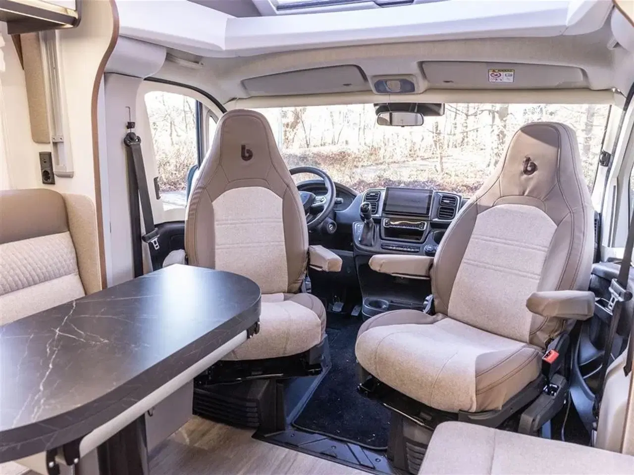 Billede 7 - 2026 - Benimar Mileo 268 Skandinavisk design og komfort året rundt