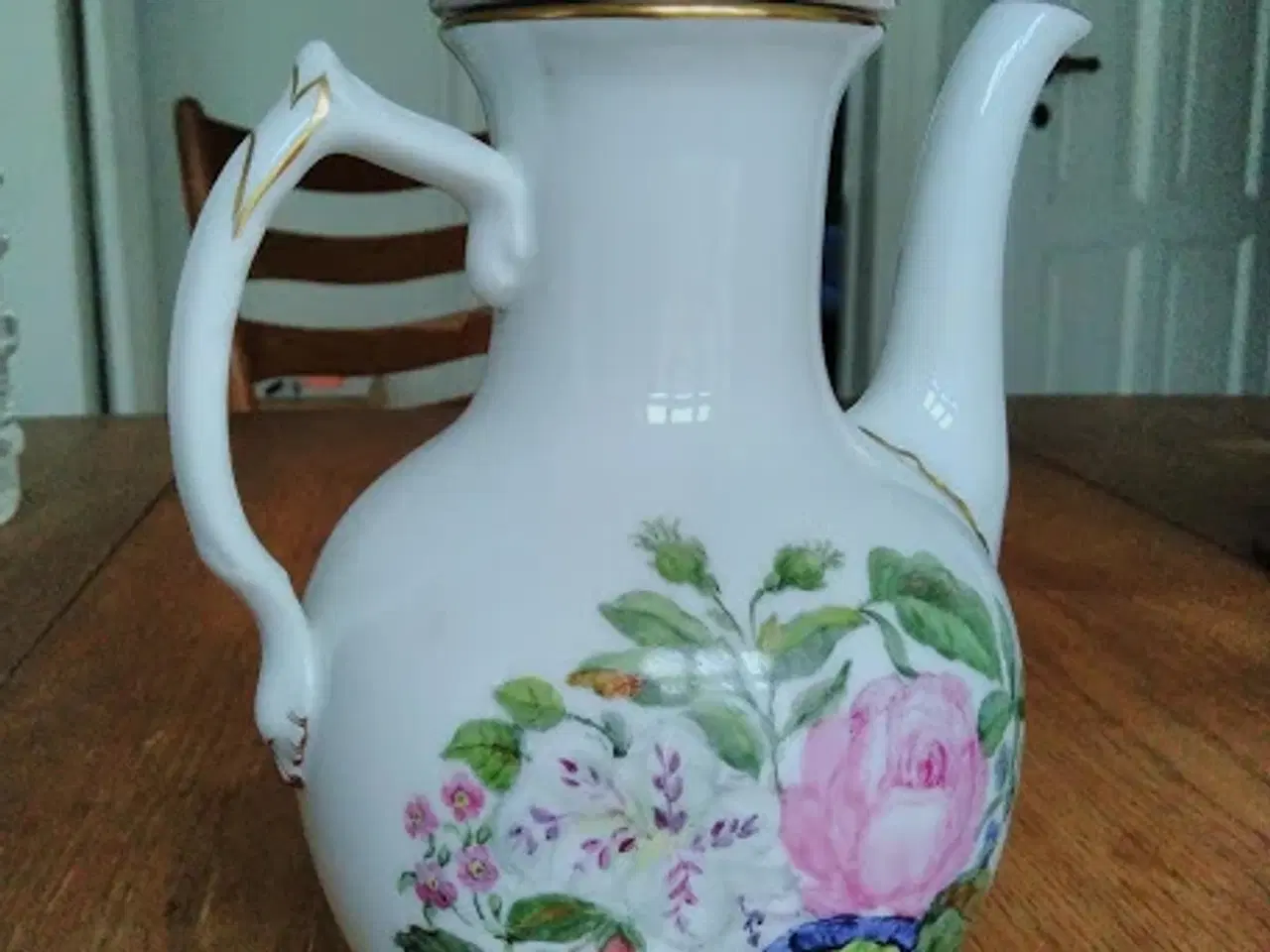 Billede 1 - Antik Royal Copenhagen Kaffekande: Trelleborg