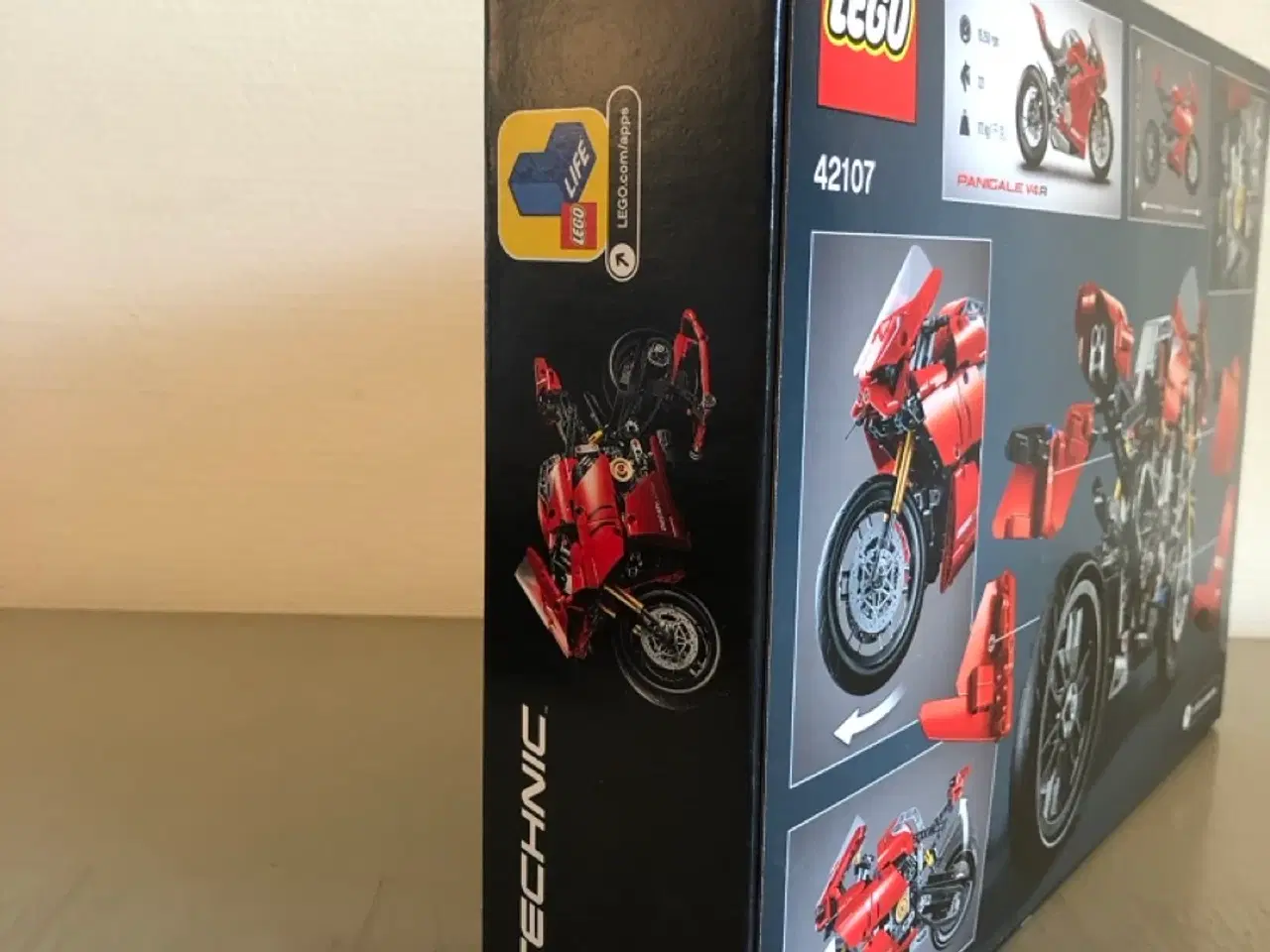 Billede 4 - LEGO Technic 42107 Ducati Panigale V4 R uåbnet