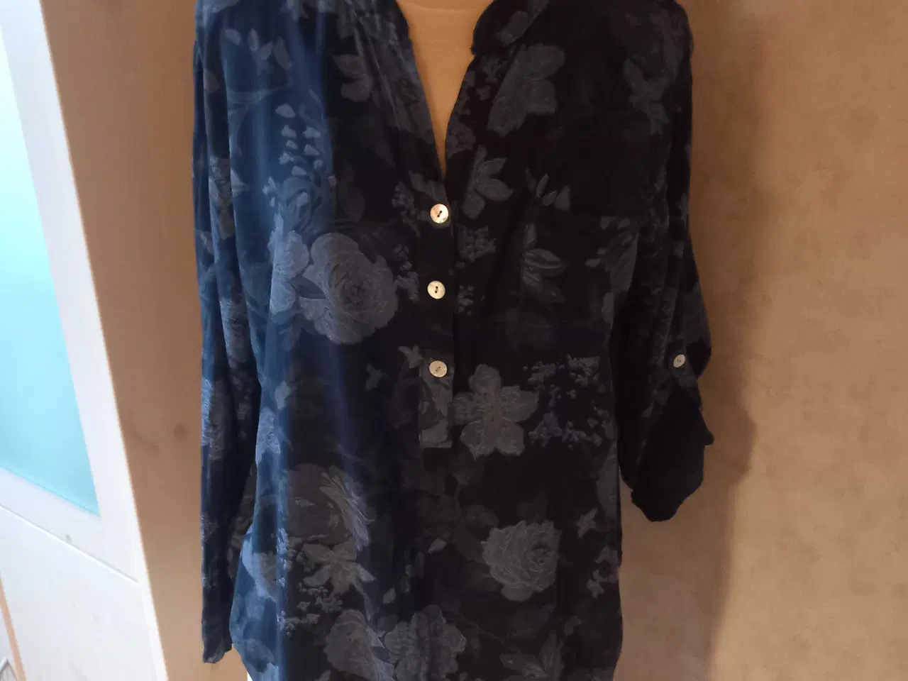 Billede 6 - New Collection blå skjorte /bluse