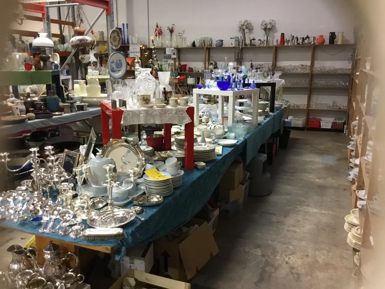 Billede 7 - LOPPEMARKED i Loppehuset 8270