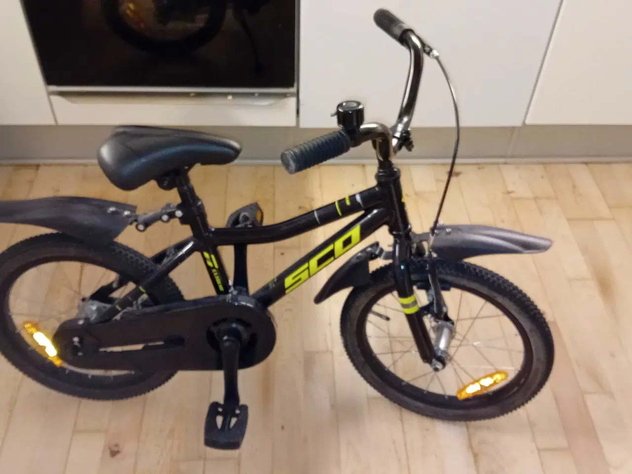 Billede 2 - Sort SCO Børnecykel 16 tommer. 