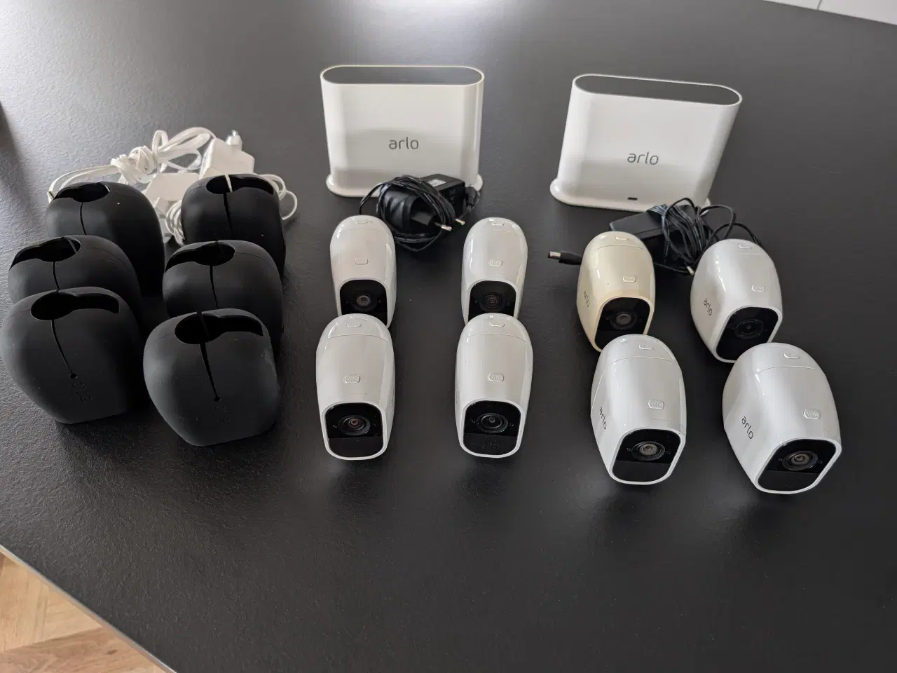 Billede 1 - Arlo pro 2 kameraer, og 2 base stationer
