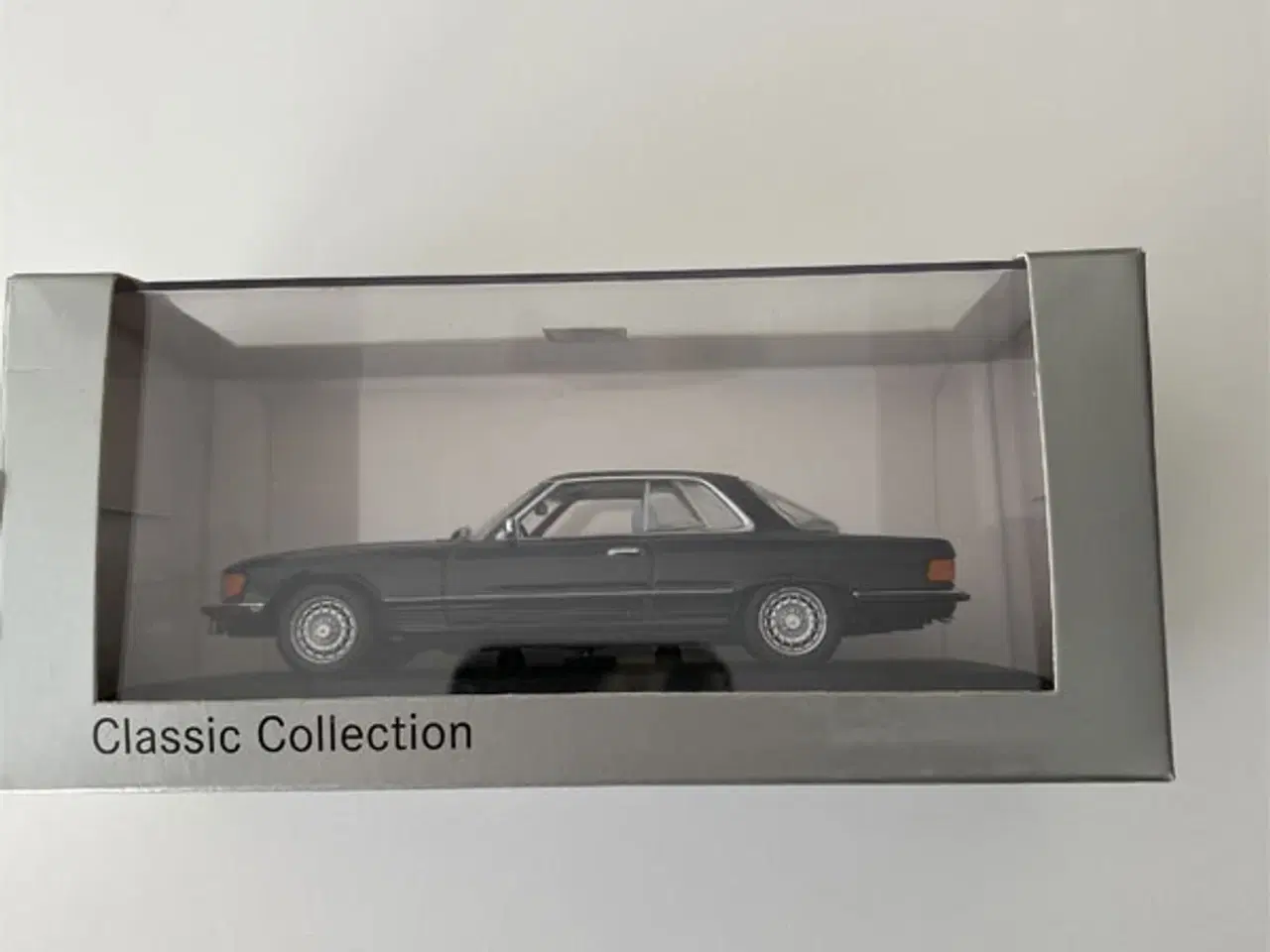 Billede 2 - Mercedes SL (R107) modelbil 1:43