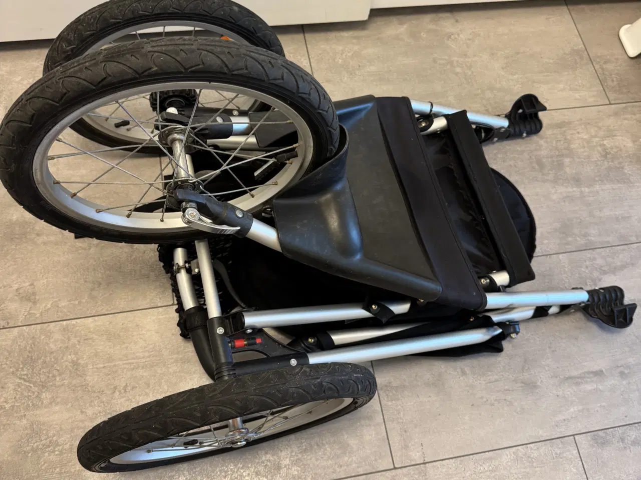 Billede 4 - Babyjogger Løbejogger m. Store hjul 