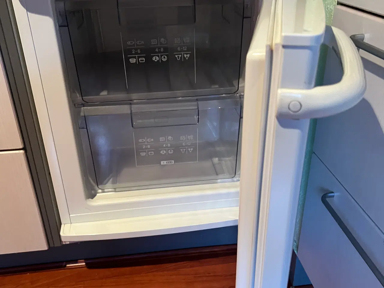Billede 2 - Køle/fryseskab - fungerer fint