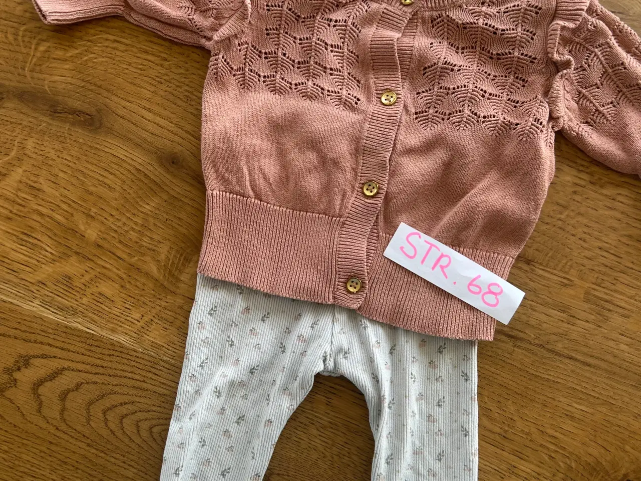 Billede 6 - Babytøj pige str. 68