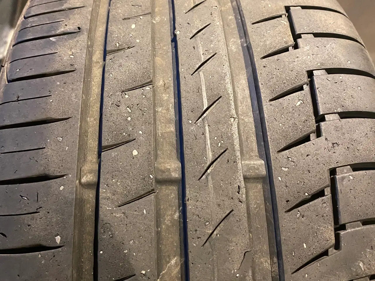 Billede 4 - Dæk 225/40-18