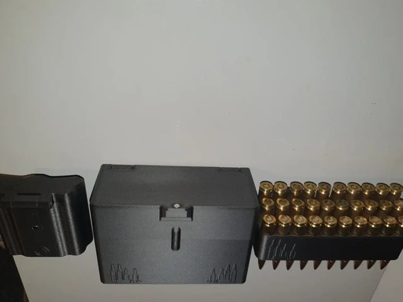 Billede 9 - Våbenholdere til våbenskab