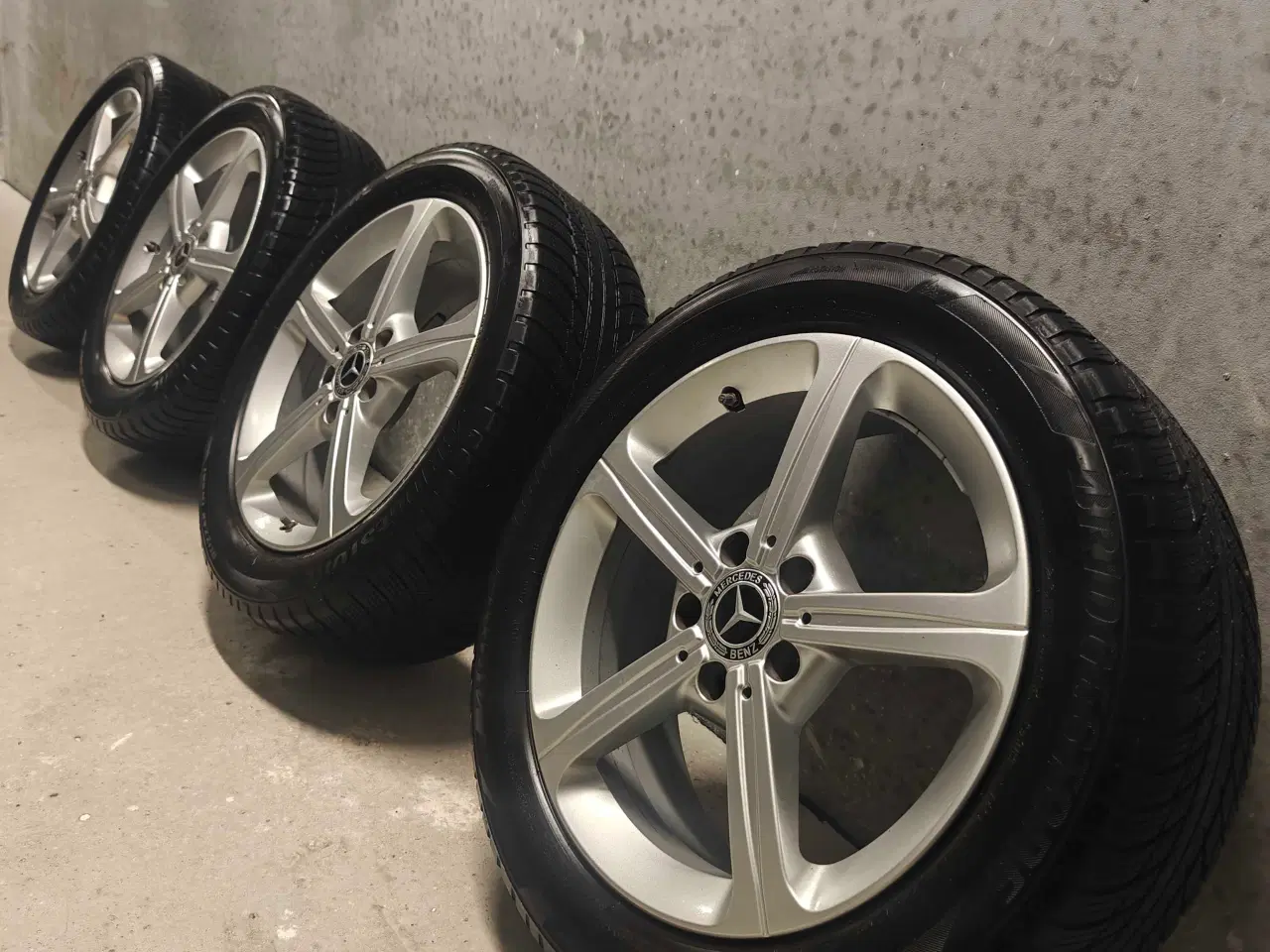 Billede 3 - Vinterdæk Mercedes 5x112 - 205/55R17