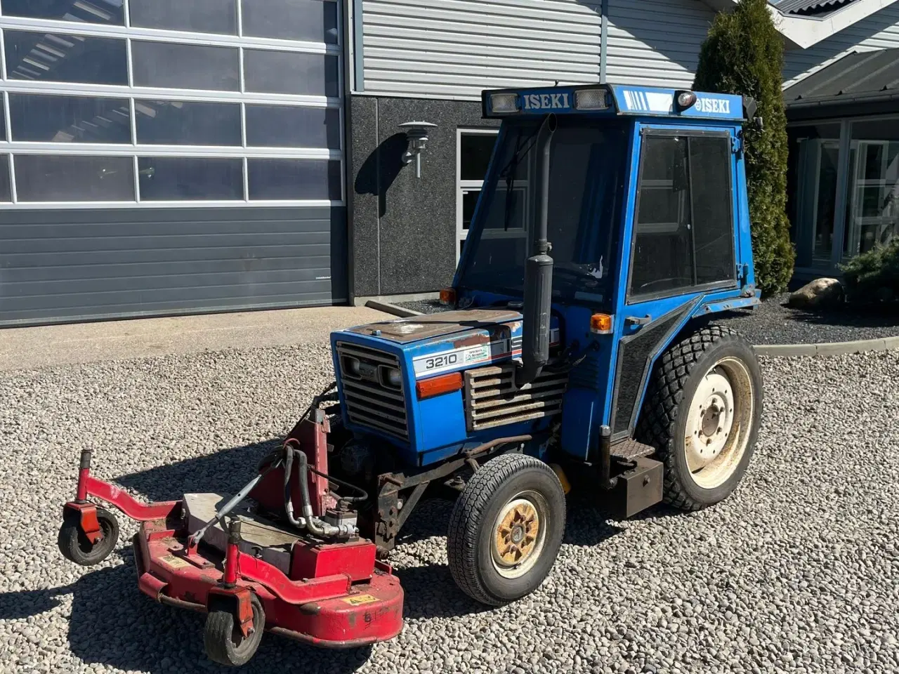 Billede 2 - Iseki 3210 Med klipper og kost