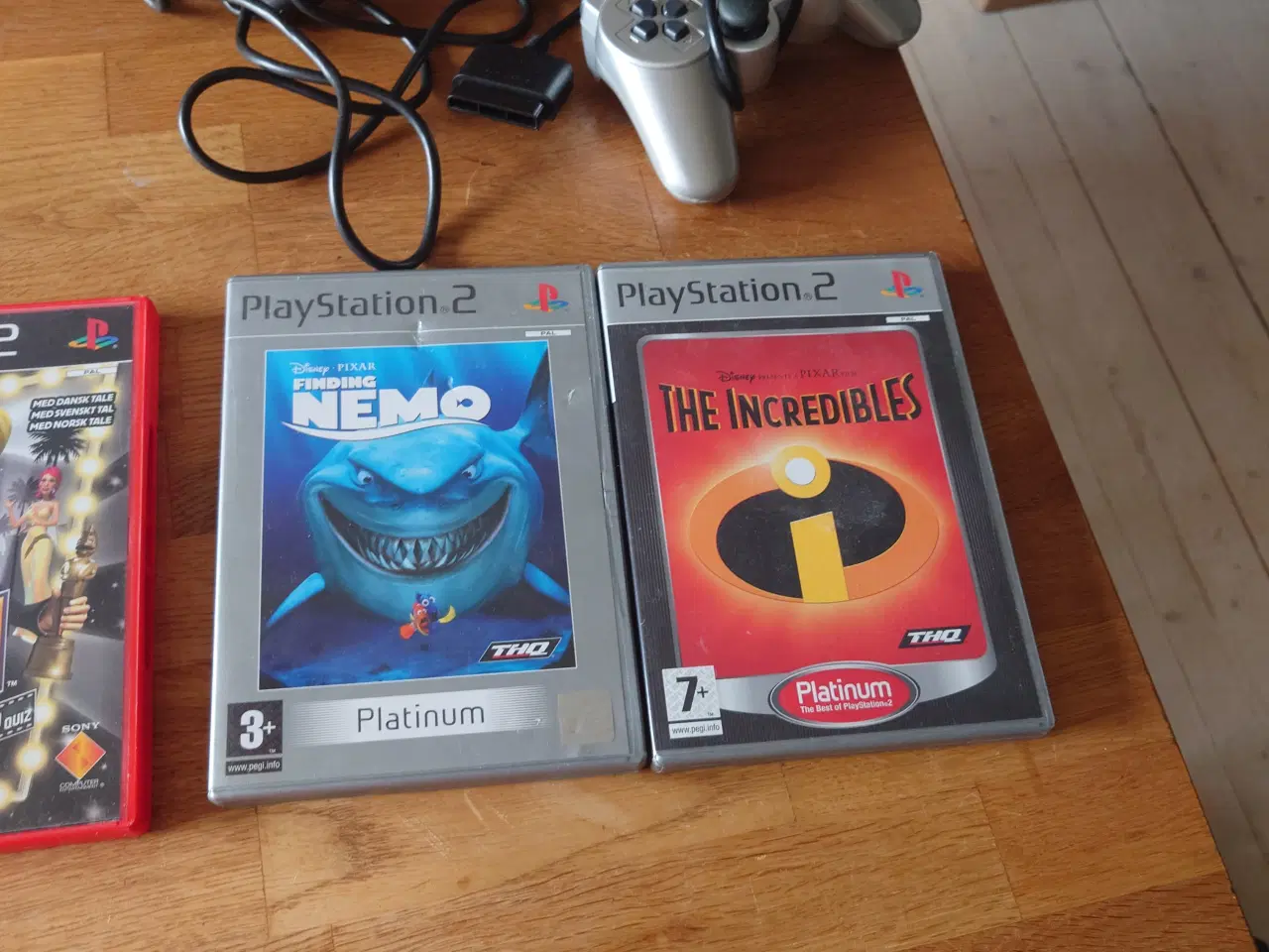 Billede 10 - PS2 silver, 2*Controlere og andet tilbehør 