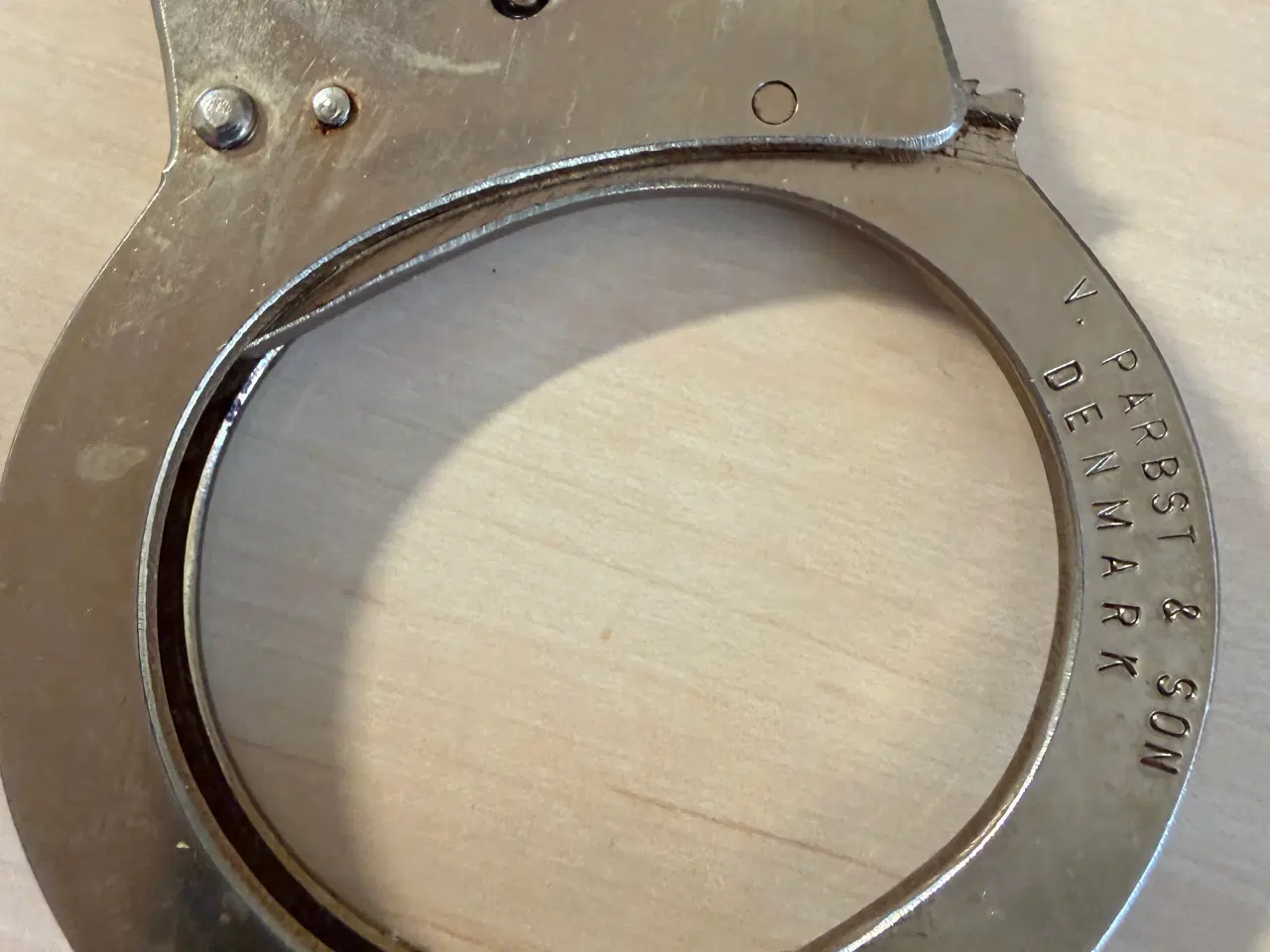 Billede 2 - Håndjern i stål fra V. Parbst & Son.