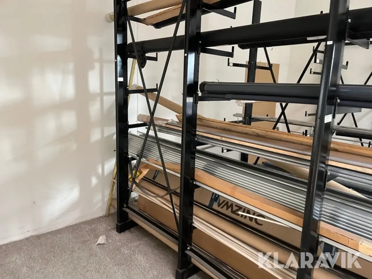 Billede 7 - Grenreol en række