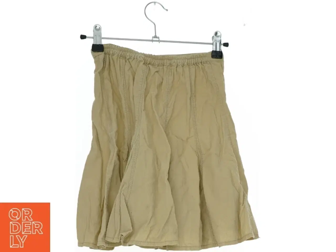 Billede 2 - Beige nederdel fra Next (str. 122)