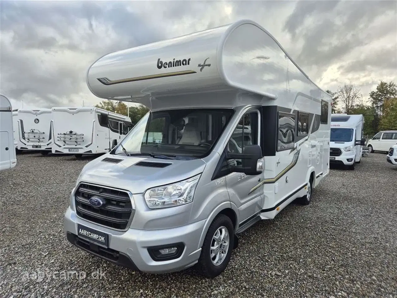 Billede 4 - 2020 - Benimar Sport 363   NK Pakke. Automatgear. solceller. markise. Batteri. Plisse i for og sideruder. Bemærk at den har 5 selepladser.