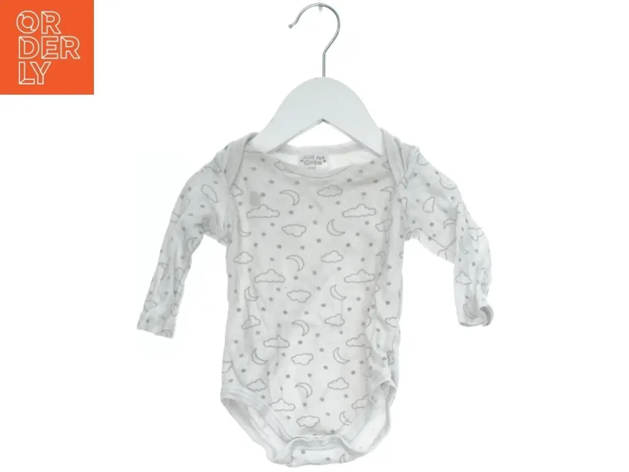 Billede 1 - Baby bodystocking med skyer og stjerner fra Just Too Cute (str. 62)