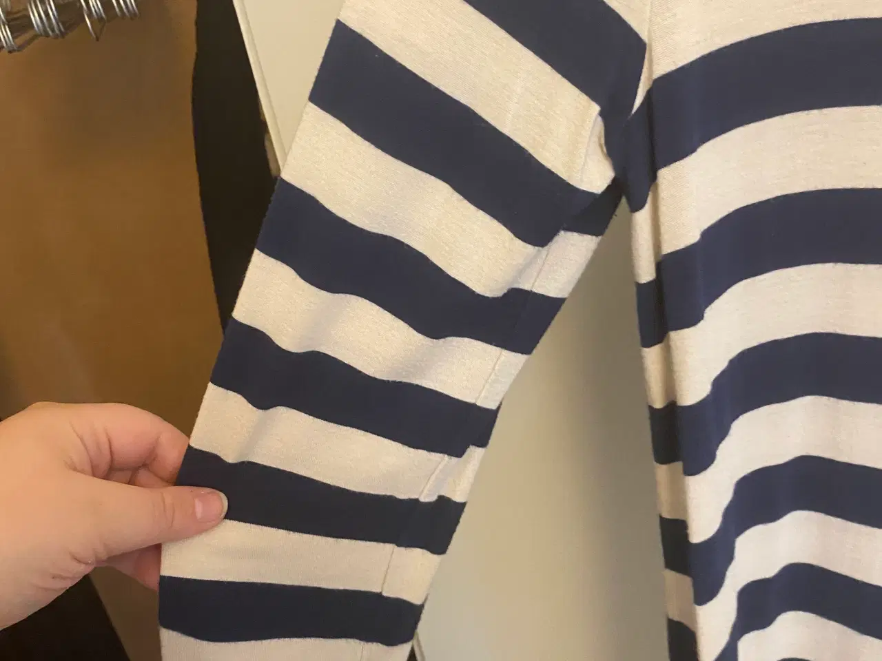 Billede 3 - Kjole i stribet hvid/blå