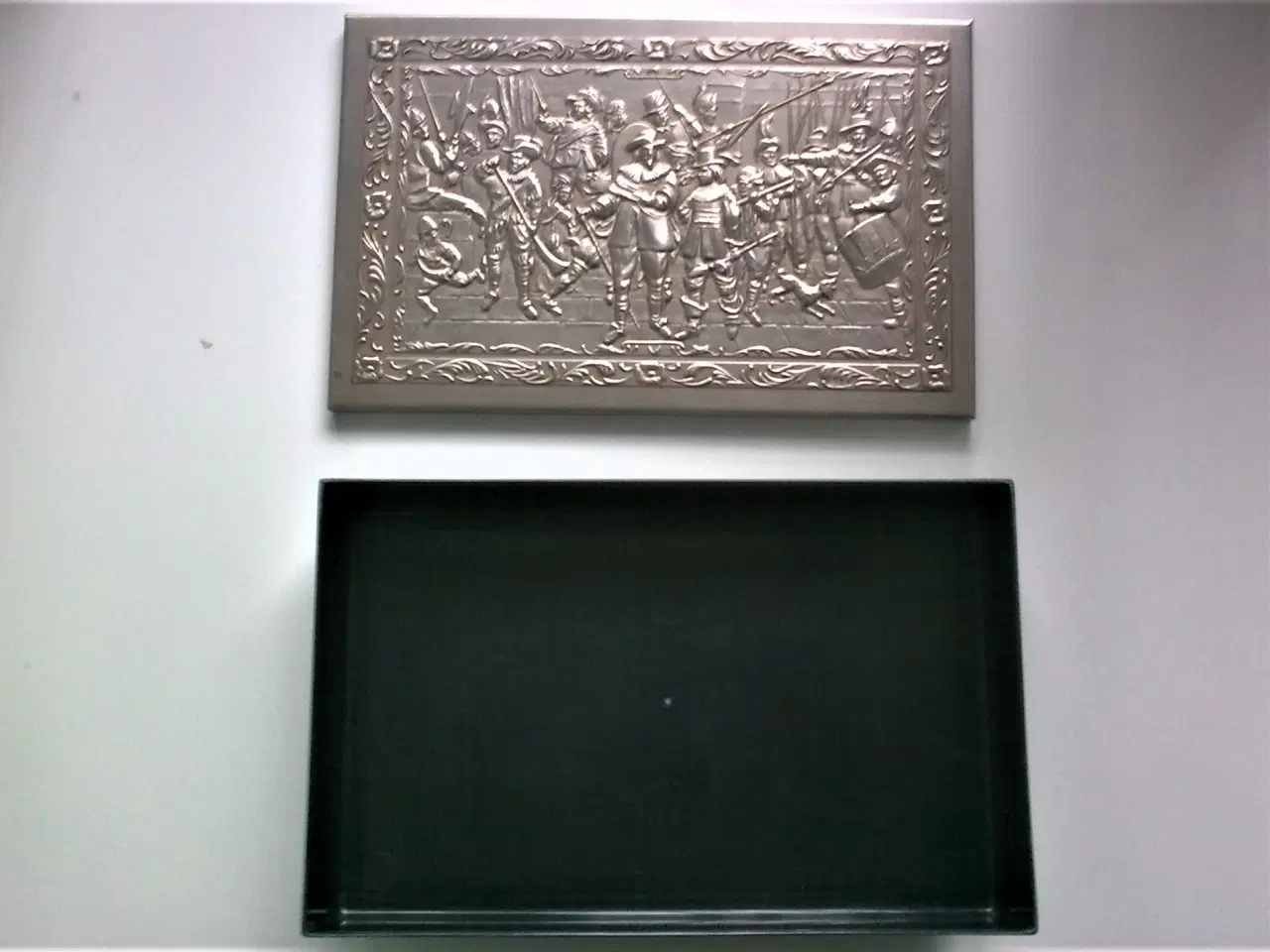 Billede 4 - Kongens krig på konfekt æske skrin