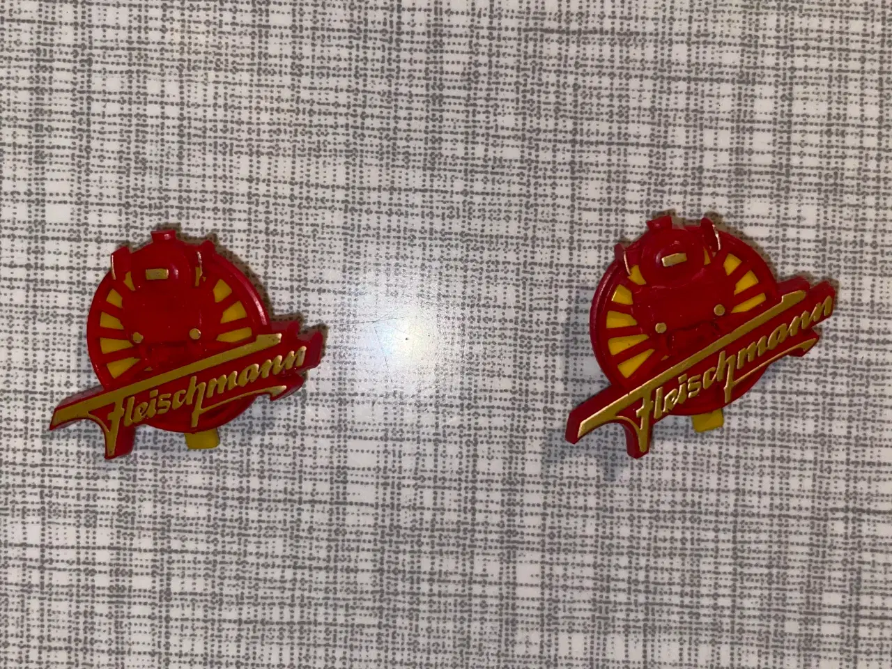 Billede 1 - Fleischmann badge / clips