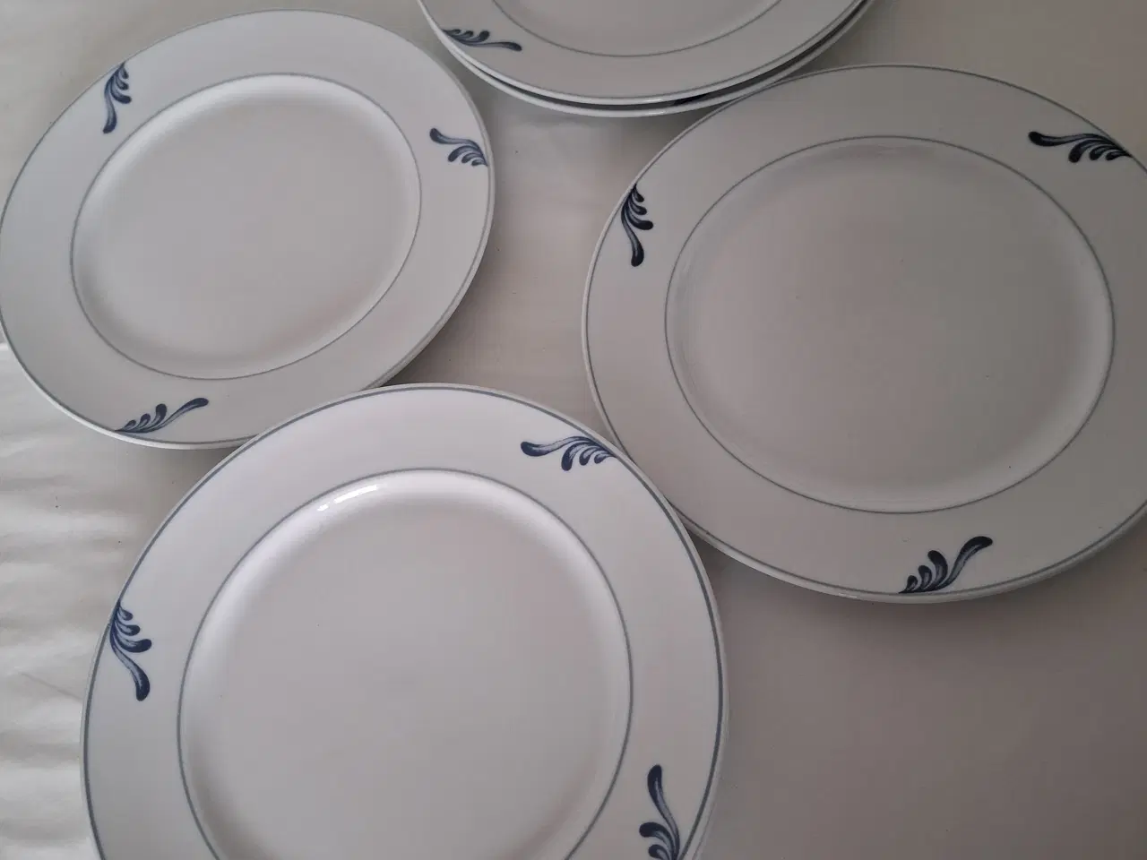 Billede 2 - Tallerkener