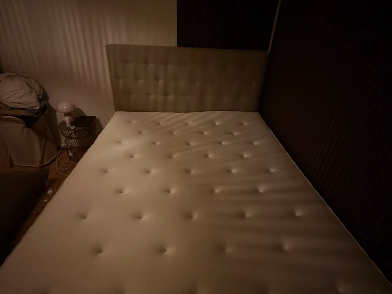 Billede 2 - Seng inkl. gavl og latex topmadras