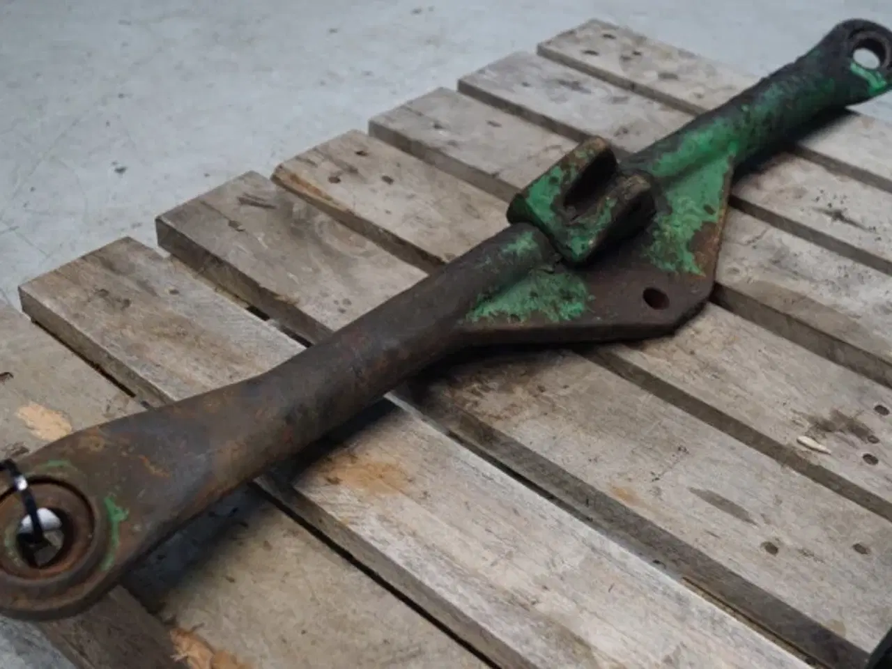 Billede 10 - John Deere 2450 L.H. Liftarm AL26683