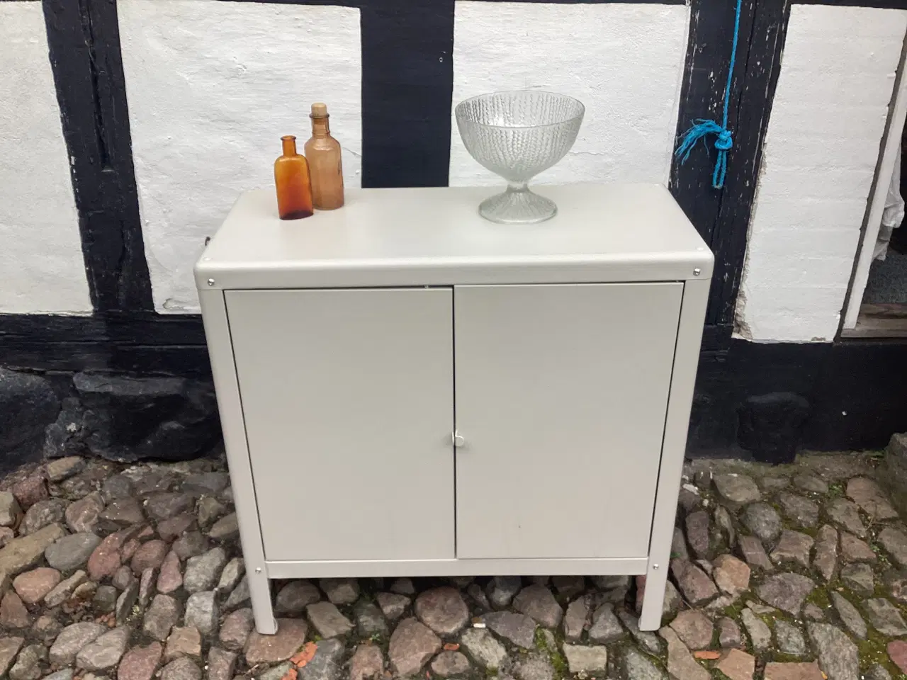 Billede 3 - Metal skab Kolbjörn ikea