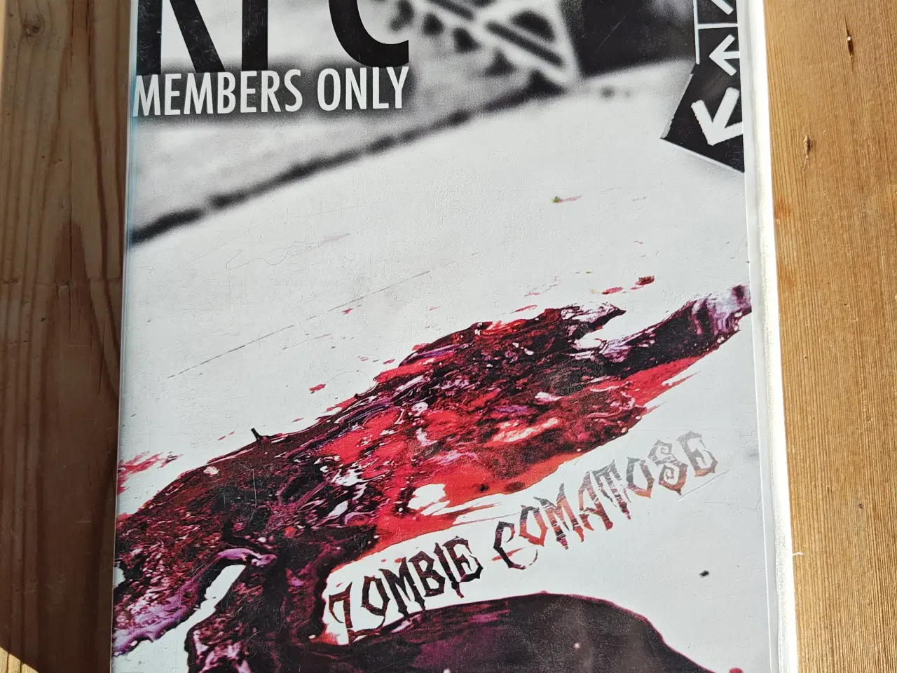 Billede 1 - KFC Zombie Comatose Members Only DVD Rollerskating