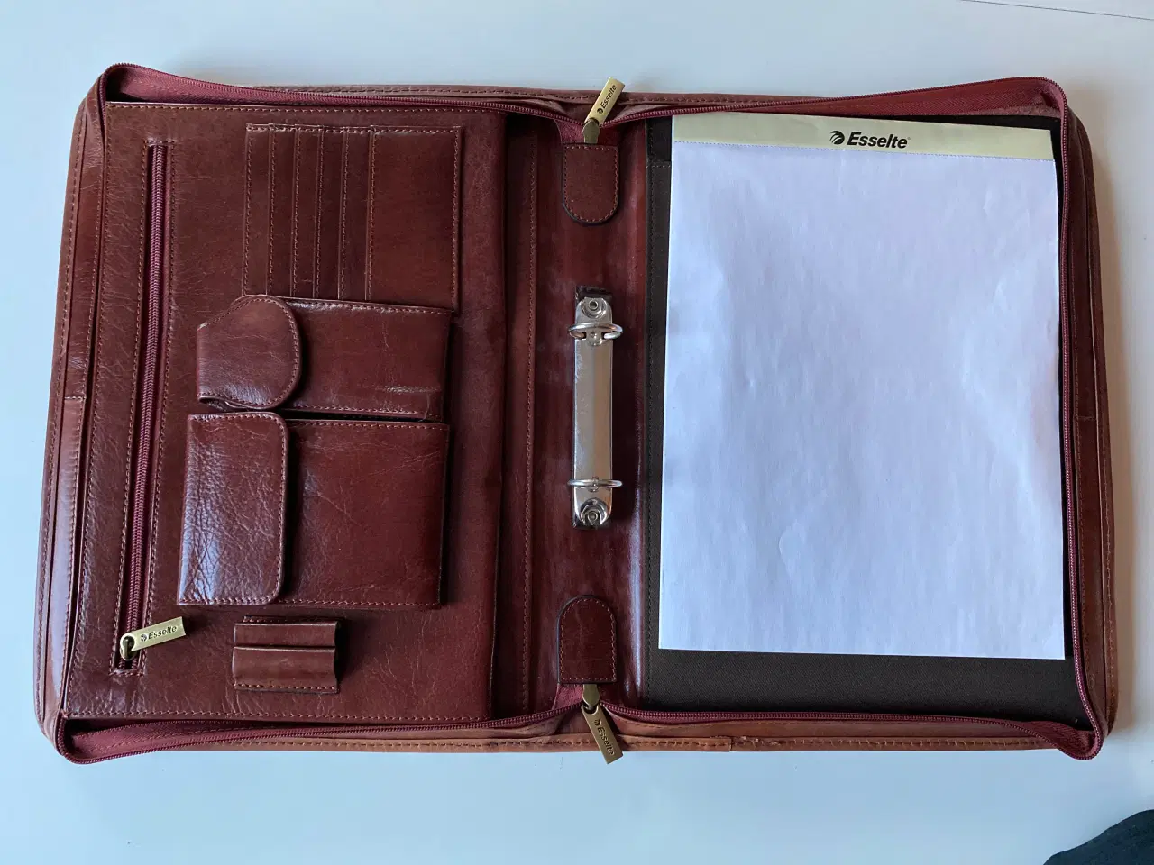 Billede 2 - Dokumentmappe i læder Esselte