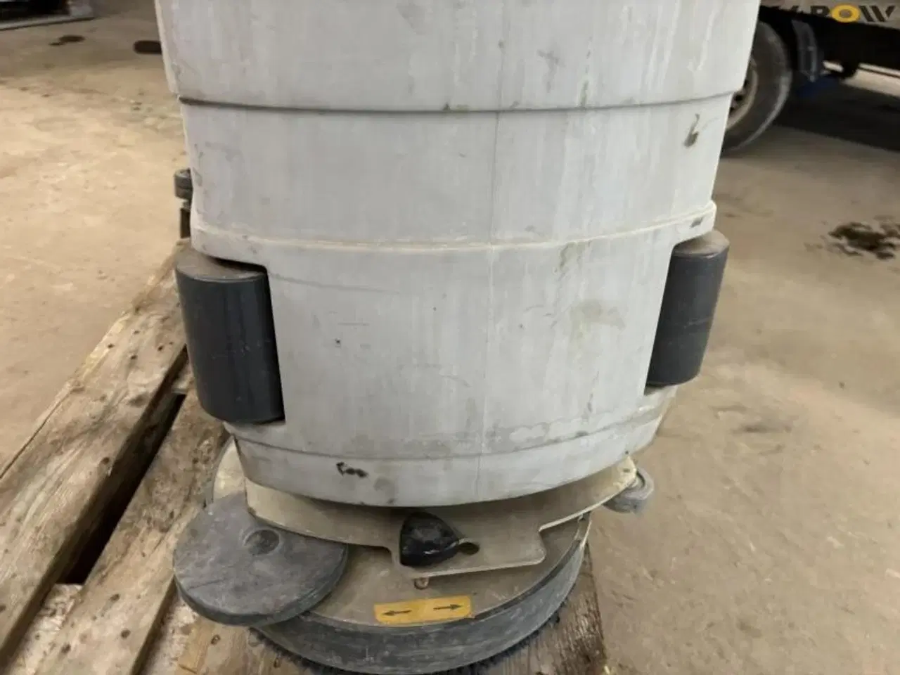 Billede 11 - - - - BA 450 fejemaskine